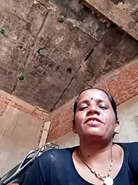 Snapshot of Anitarakkoli chatting on June 2026 05:19:01 AM Anitarakkoli online show from June 2026 05:19:01 AM