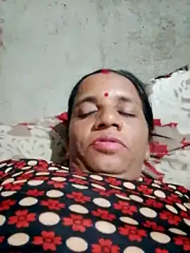 Snapshot of Anitarakkoli chatting on June 2026 06:05:02 PM Anitarakkoli online show from June 2026 06:05:02 PM