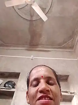 Snapshot of Anitarakkoli chatting on June 2026 04:56:01 AM Anitarakkoli online show from June 2026 04:56:01 AM