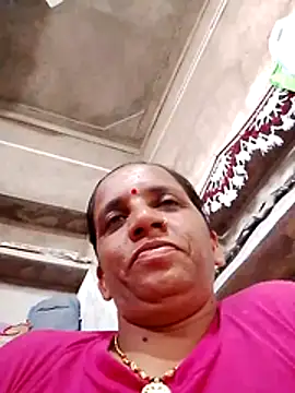 Snapshot of Anitarakkoli chatting on June 2026 06:52:01 AM Anitarakkoli online show from June 2026 06:52:01 AM