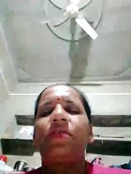 Snapshot of Anitarakkoli chatting on June 2026 06:03:02 PM Anitarakkoli online show from June 2026 06:03:02 PM