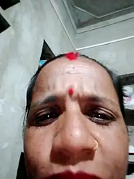 Snapshot of Anitarakkoli chatting on June 2026 05:28:02 PM Anitarakkoli online show from June 2026 05:28:02 PM