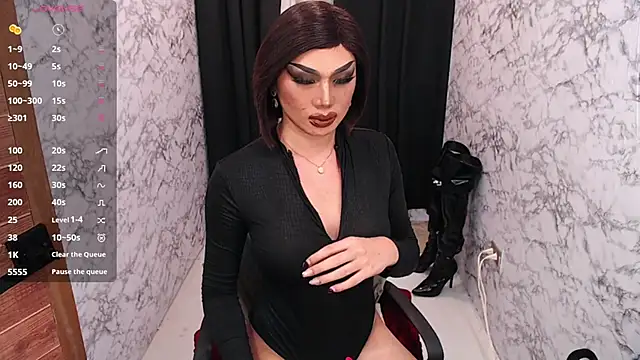 Victorias DomWorld online show from May 2026 07:09:01 PM
