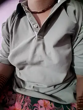 Seductive pooja online show from March 2026 05:52:02 PM