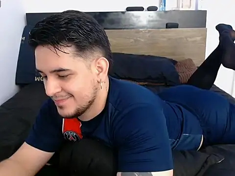 colin lewis1 online show from February 2026 11:05:02 PM