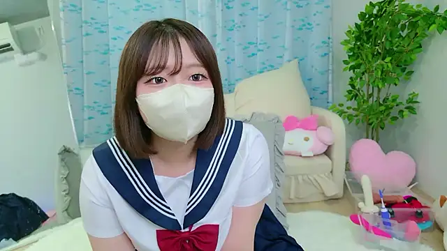 Snapshot of Saki_chanF chatting on May 2026 06:44:01 AM Saki chanF online show from May 2026 06:44:01 AM