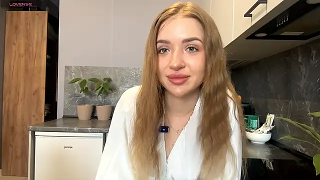 Snapshot of BeaCazin chatting on February 2026 06:48:02 AM BeaCazin online show from February 2026 06:48:02 AM