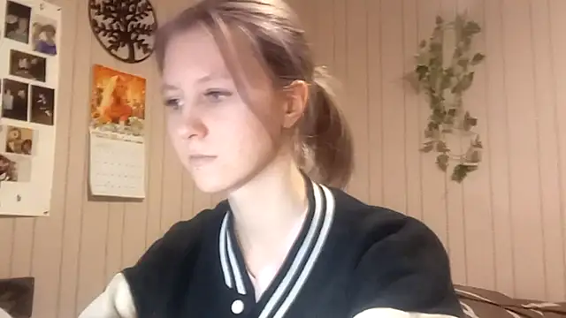 Snapshot of RunawayBr1de chatting on March 2026 03:19:02 PM RunawayBr1de online show from March 2026 03:19:02 PM