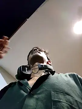 Sam03s online show from April 2026 04:24:02 PM