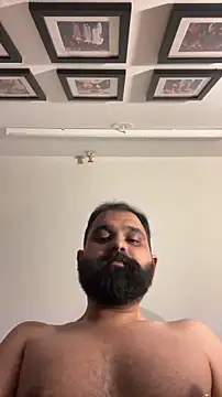 beerboy2222 online show from April 2026 08:56:01 PM