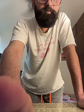 beerboy2222 online show from June 2026 09:37:02 AM