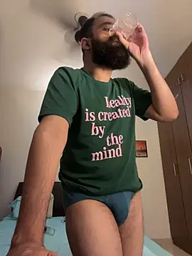 beerboy2222 online show from June 2026 06:47:01 PM