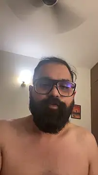 beerboy2222 online show from April 2026 09:33:01 AM