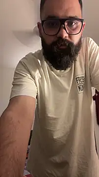 beerboy2222 online show from May 2026 06:14:01 PM