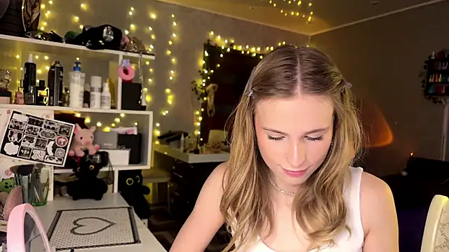 amily sunray online show from March 2026 02:07:01 PM