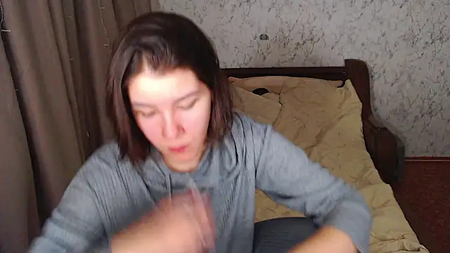 Snapshot of AdelMauds chatting on February 2026 06:16:01 PM AdelMauds online show from February 2026 06:16:01 PM