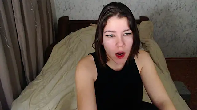 Snapshot of AdelMauds chatting on February 2026 02:39:02 PM AdelMauds online show from February 2026 02:39:02 PM