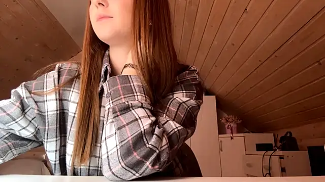 TessSamul online show from March 2026 01:33:01 PM