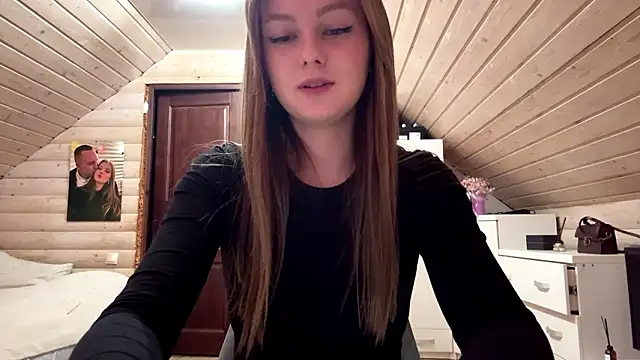 TessSamul online show from March 2026 07:37:01 PM