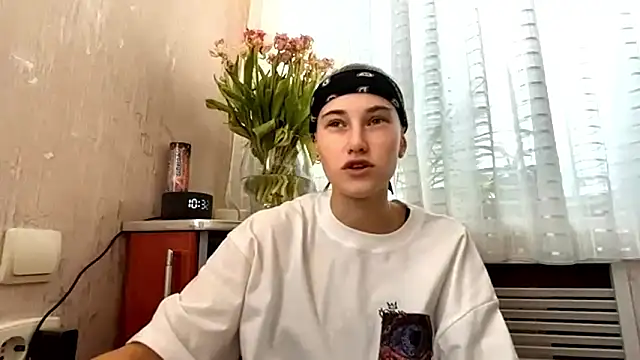 DannieColla online show from March 2026 07:33:02 AM