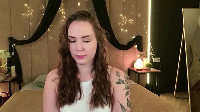 Arielle Vade online show from May 2026 05:25:02 AM