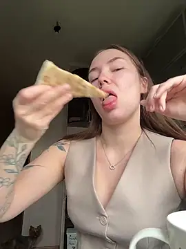 Arielle Vade online show from May 2026 03:48:01 AM
