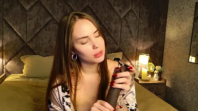 Arielle Vade online show from May 2026 06:28:02 AM