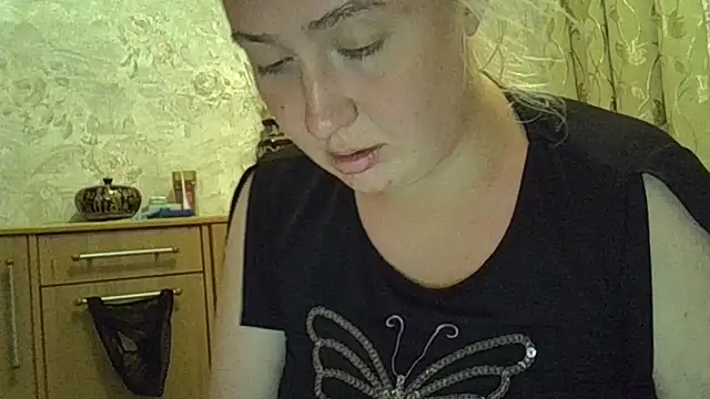 CurvyWild Lady30 online show from May 2026 06:35:01 PM