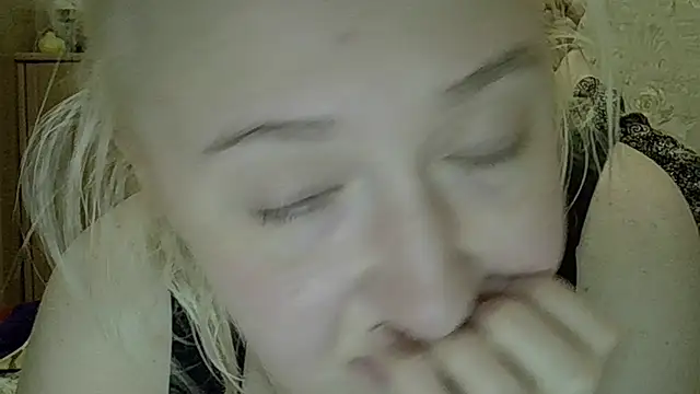 CurvyWild Lady30 online show from May 2026 07:17:02 PM