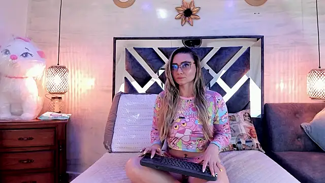annie vega17  online show from April 2026 01:28:01 AM