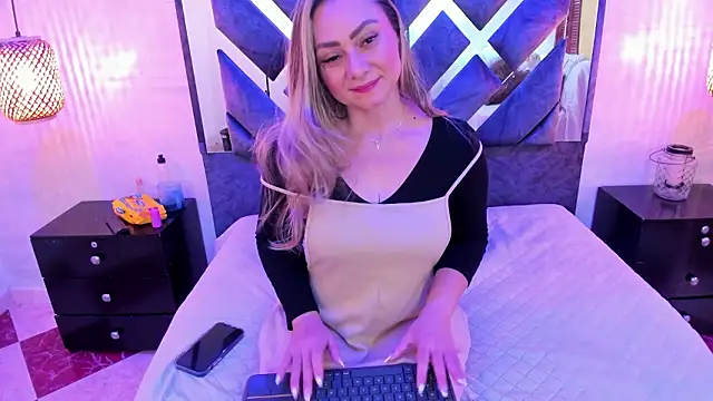 annie vega17  online show from March 2026 01:27:02 PM