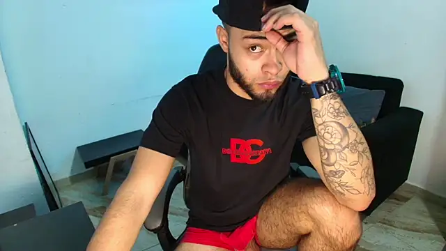 Xanderstone00 online show from April 2026 05:52:02 PM