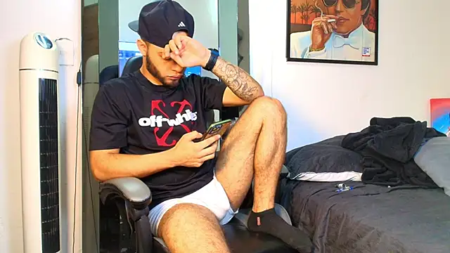 Xanderstone00 online show from February 2026 07:42:02 AM