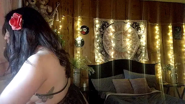 Snapshot of VelvetBrunetteXo chatting on March 2026 12:32:02 AM VelvetBrunetteXo online show from March 2026 12:32:02 AM