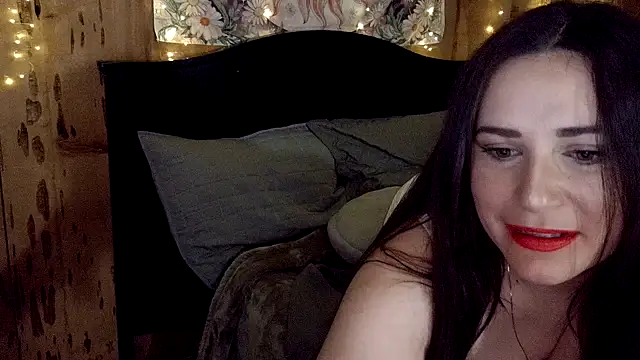 Snapshot of VelvetBrunetteXo chatting on February 2026 01:29:01 AM VelvetBrunetteXo online show from February 2026 01:29:01 AM