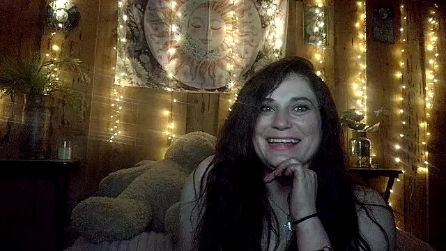 VelvetBrunetteXo online show from April 2026 02:07:01 AM