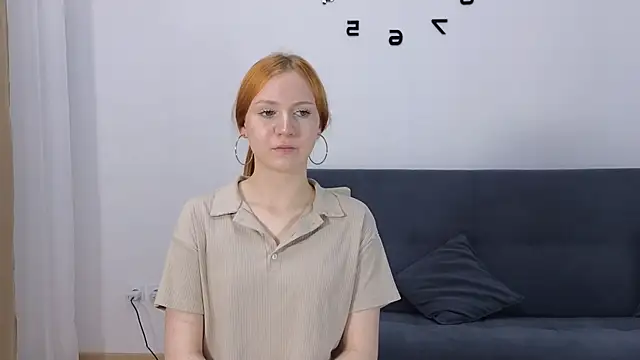 kisskiska online show from February 2026 03:01:01 PM