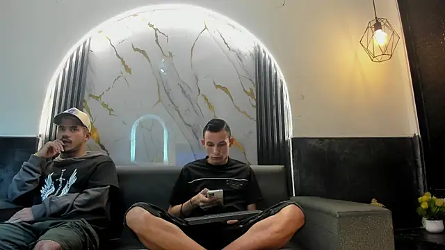 Isaak 26 online show from March 2026 12:20:02 PM