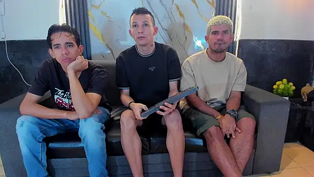 Isaak 26 online show from March 2026 12:22:02 PM