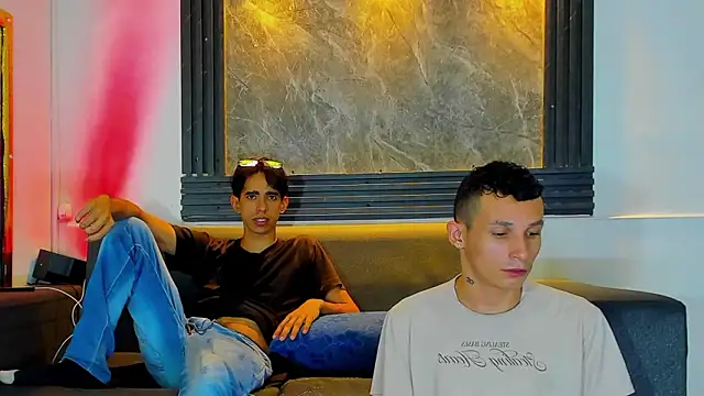 Isaak 26 online show from February 2026 08:19:01 PM