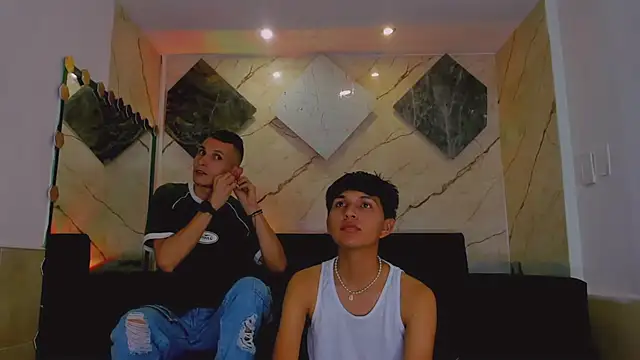 Isaak 26 online show from February 2026 07:33:02 PM