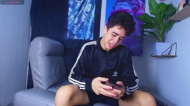 Snapshot of Gael_moon_ chatting on February 2026 08:20:01 PM Gael moon online show from February 2026 08:20:01 PM