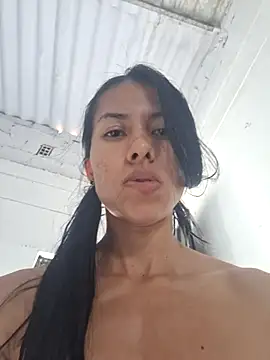 Alannys19 online show from April 2026 08:15:02 PM