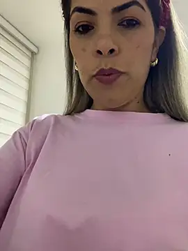 Snapshot of Encantadora_Eva chatting on February 2026 01:38:02 AM Encantadora Eva online show from February 2026 01:38:02 AM