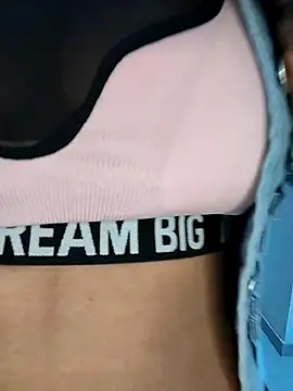 Snapshot of LIZANI_0 chatting on February 2026 05:45:02 PM LIZANI 0 online show from February 2026 05:45:02 PM