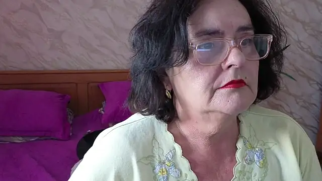 xMaryxAnne online show from May 2026 11:14:01 AM