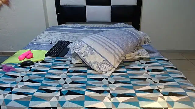 VeronaDimexx online show from March 2026 08:43:01 PM