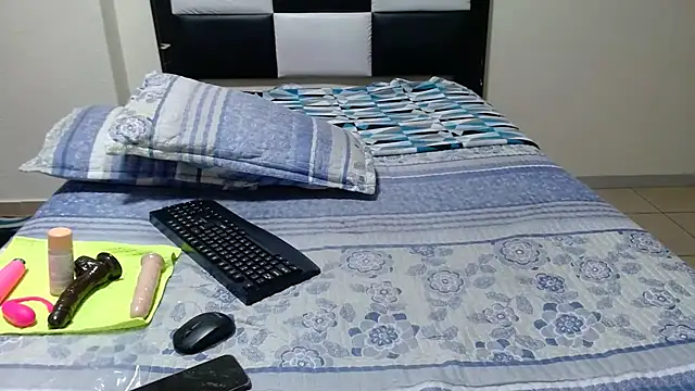 VeronaDimexx online show from March 2026 05:25:02 PM