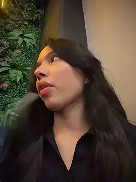 jadelaurent online show from July 2026 10:27:02 PM