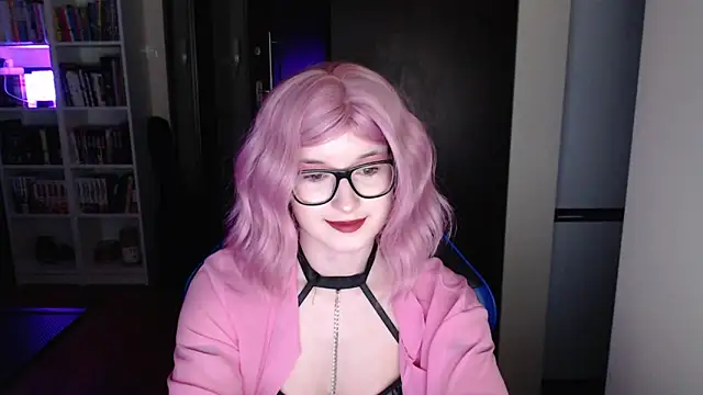 LunaXcherry online show from March 2026 05:44:02 PM